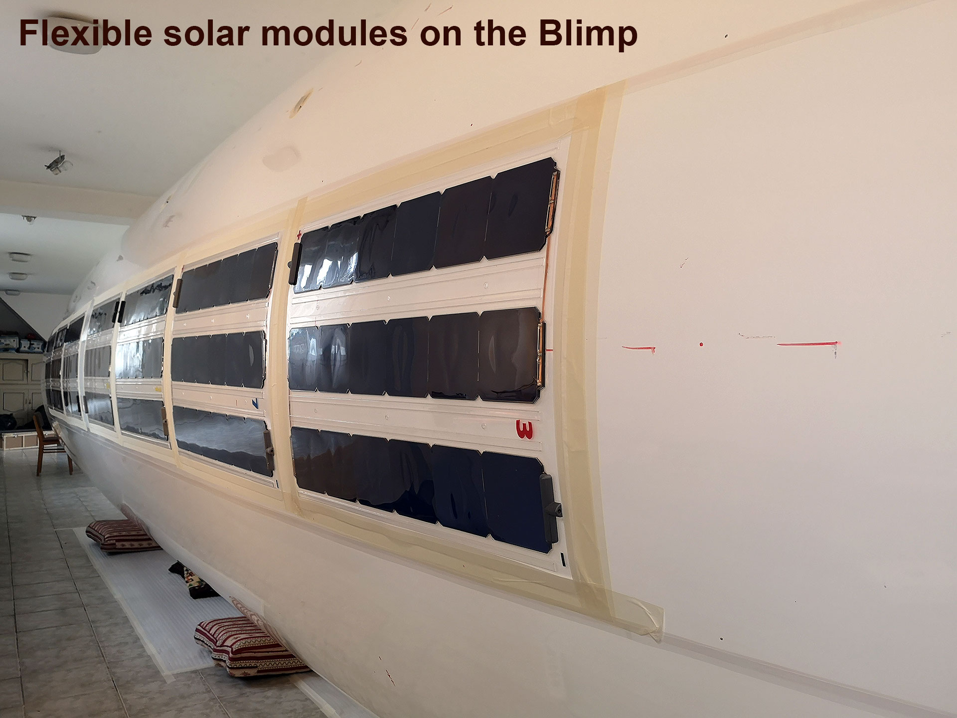 Flexible-solar-modules-on-the-Blimp